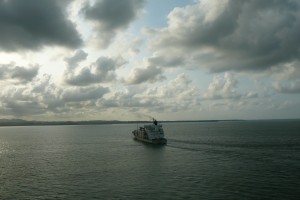 Banana boat off Honduras (photo: Sandra Shaw Homer)